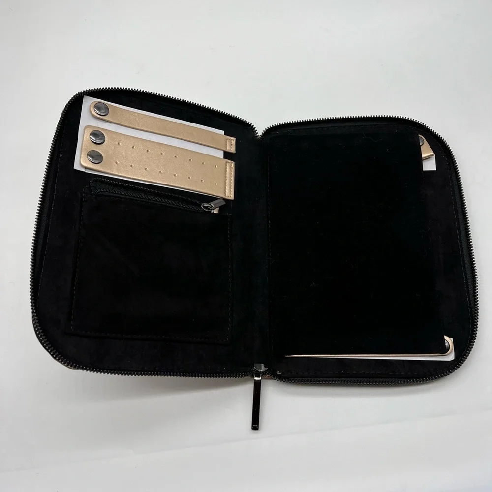 Halston travel jewelry case